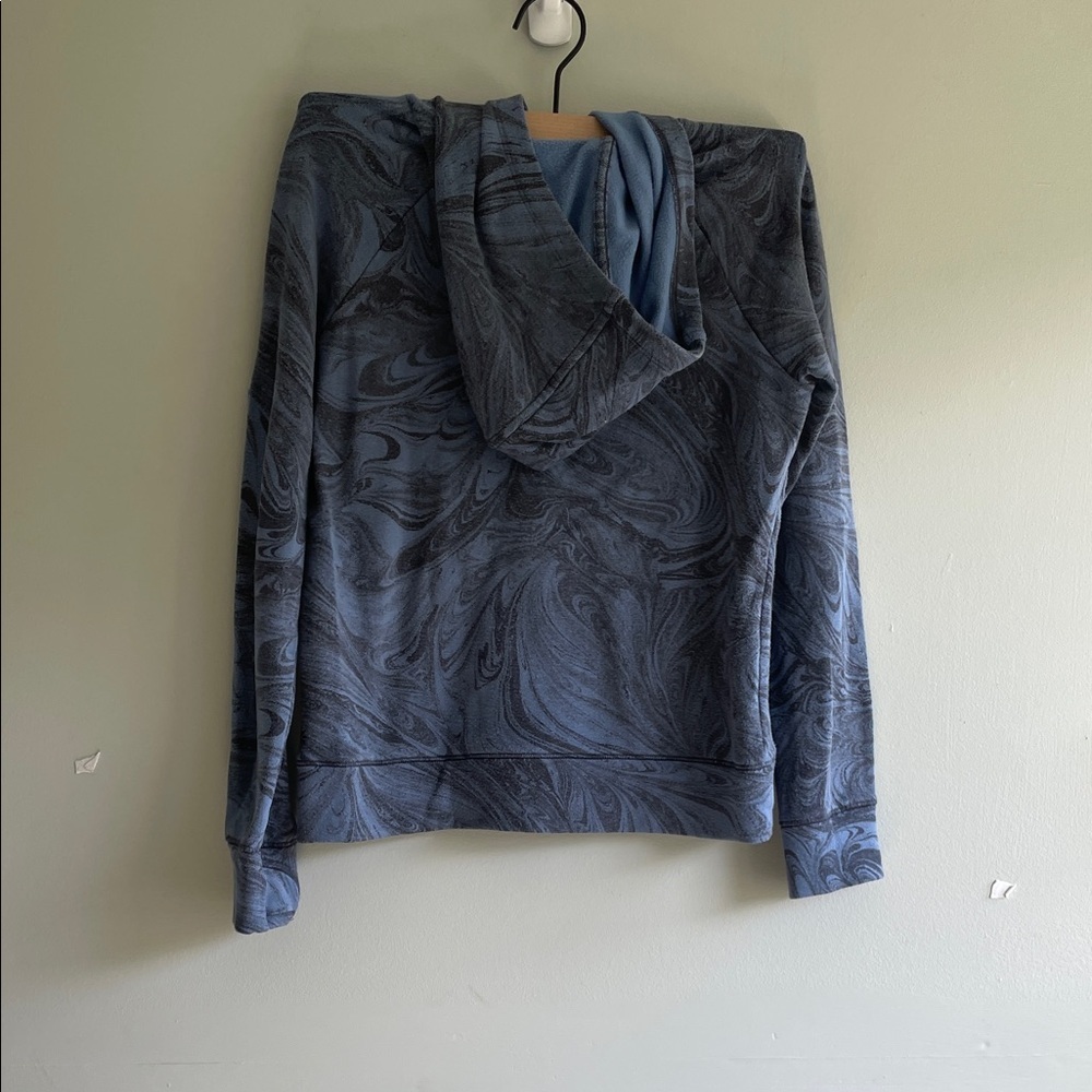 Blue Marble Pattern Sweatshirt - Picture 4 of 5